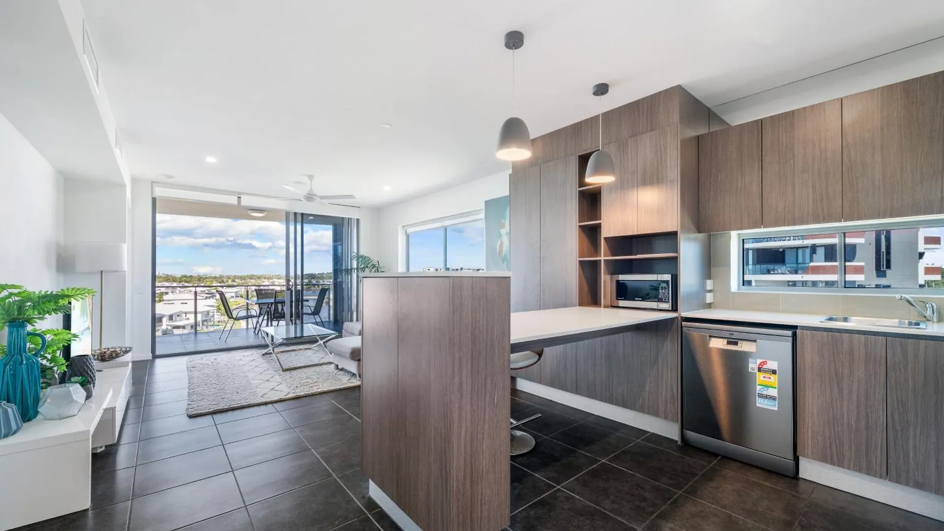 Hotel Salt At Oceanside Kawana Waters